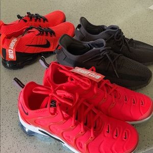 “Hyper” shoes color Red/Orange 9-1/2